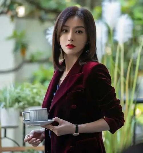 娱乐吃瓜的女主,娱乐圈幕后风云录  第3张